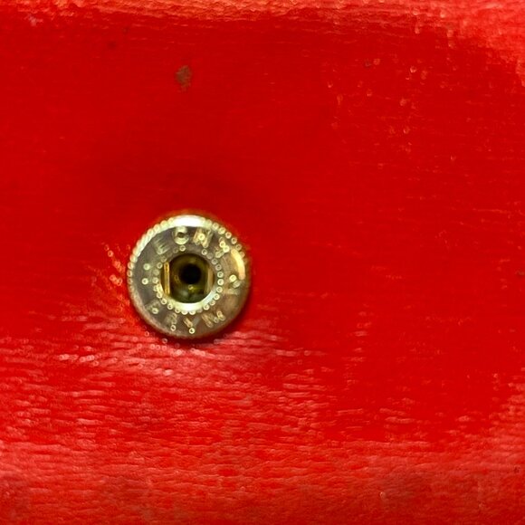 GUCCI Vintage Red Patent Leather Compact Wallet w/ Horseshoe Clasp - Preowned - Picture 7 of 14